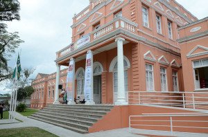 População de Paranaguá ganha Biblioteca Pública e espaço cultural
